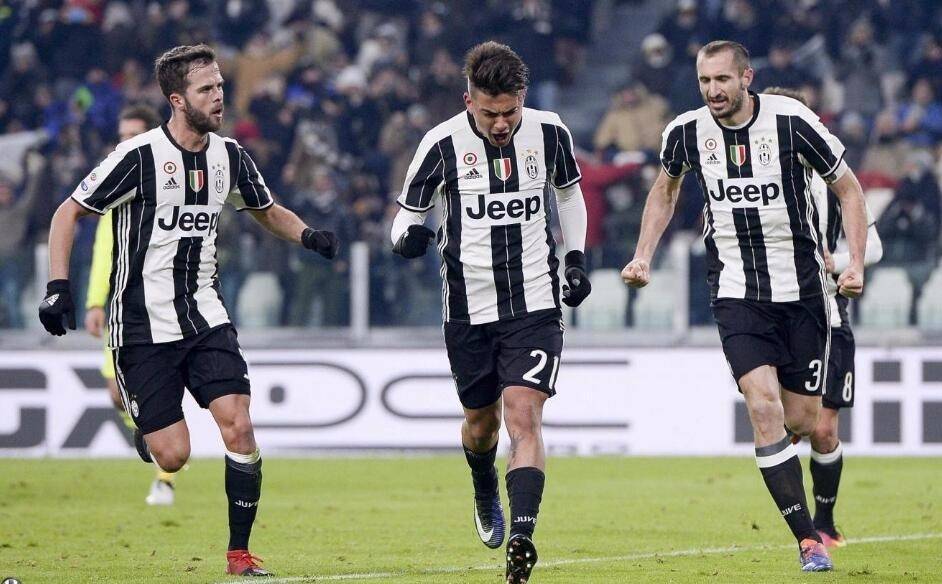 连续20场联赛进球2+，拜仁追平自己保持的德甲历史纪录（拜仁联赛已连续20场至少打入2球，追平其保持的德甲历史纪录）