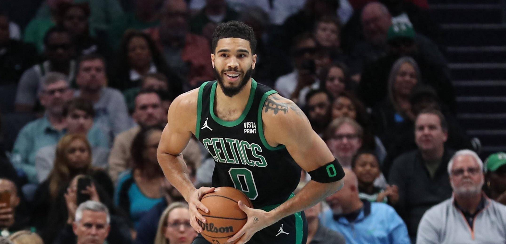 孔蒂：德佬说这是真正领袖带领下的胜利？总感觉是在说他自己（孔蒂回击德佬：所谓“真正领袖”的胜利，听起来像在说他自己）