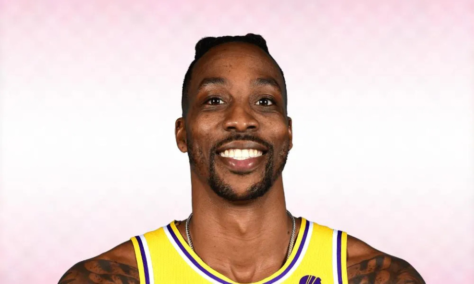 西海岸祝福邵佳一：俱乐部主教练荣升国足主帅，这是我们的荣幸（西海岸送祝贺：邵佳一由俱乐部主帅升任国足主帅，我们深感荣幸）