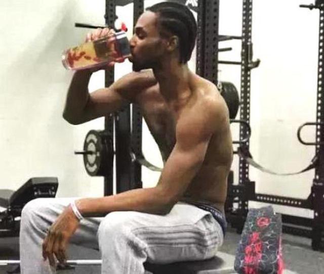 埃泽：丁丁是高水平足球思想家，这类球员是我自幼仰望的榜样（埃泽：丁丁是顶级足球智者，这样的球员是我从小崇拜的典范）