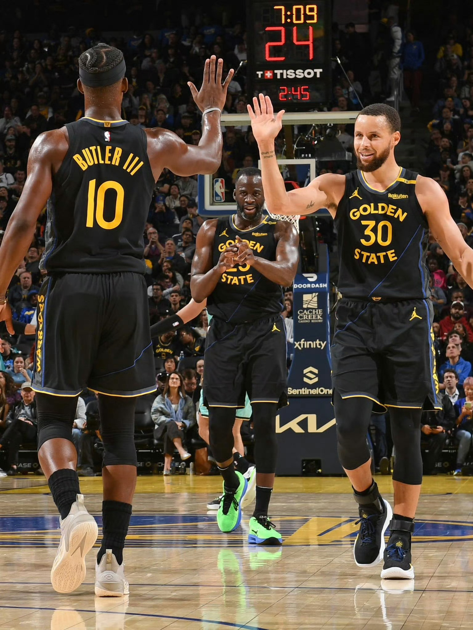 拉波尔塔：相信1C许可证本月获得，诺坎普容量将扩大至60000（拉波尔塔：预计本月获批1C许可，诺坎普将扩容至60000人）