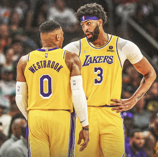 埃斯特旺经纪人：我们连续4年和巴萨谈转会，但对方财政困难（埃斯特旺经纪人：与巴萨谈转会已四年，但其财务困境成阻碍）