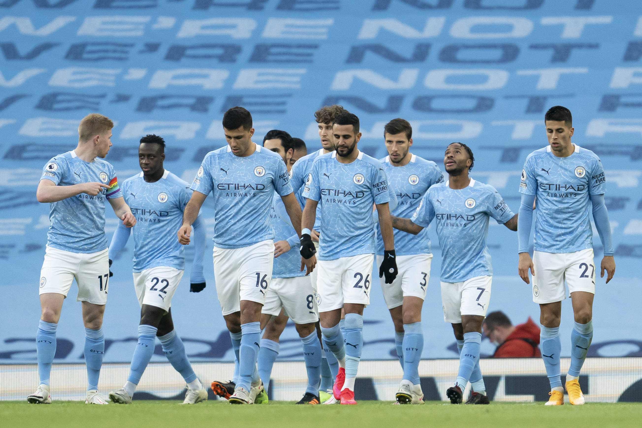 米体：米兰对迈尼昂的年薪报价提高至500万欧，尤文正在关注（米体：米兰上调迈尼昂年薪至500万欧元，尤文密切关注）