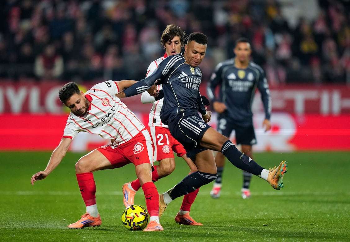 主队惨遭降级，芬兰三名小球迷放火烧了体育场看台（主队降级后，芬兰三名小球迷纵火焚烧体育场看台）