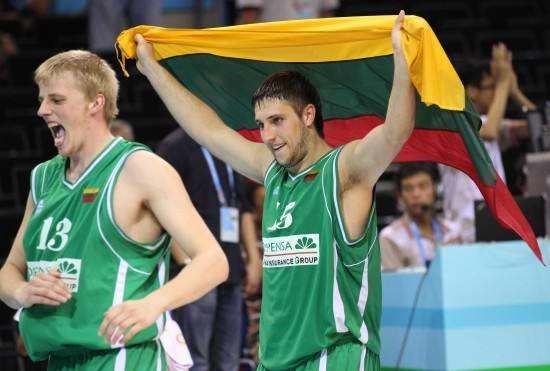 米体：莫伊塞-基恩正在与前意大利环球小姐约会（米体称：莫伊塞·基恩正与前意大利环球小姐交往）