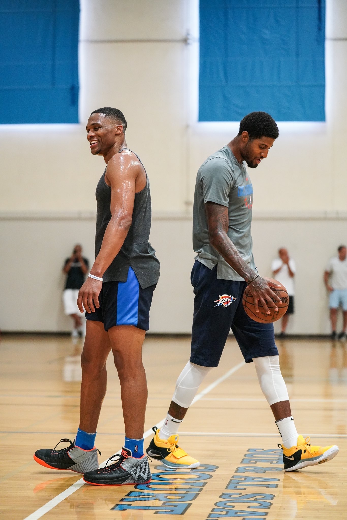 一场没打就受伤了！广东队迎来重大噩耗，这可是杜锋的争冠法宝！（未赛先伤！广东队遭重创，杜锋争冠杀手锏告急）