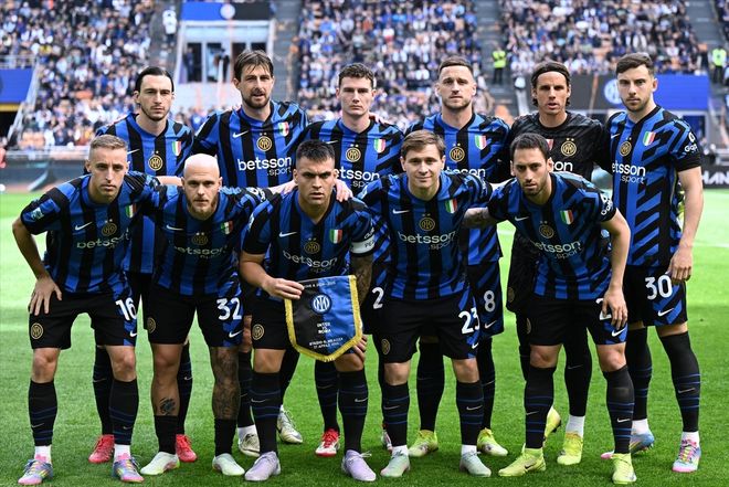 阿斯跟队：德容今天已回归训练，阿劳霍预计将缺战马竞（阿斯随队报道：德容今日复训，阿劳霍或缺席对阵马竞）