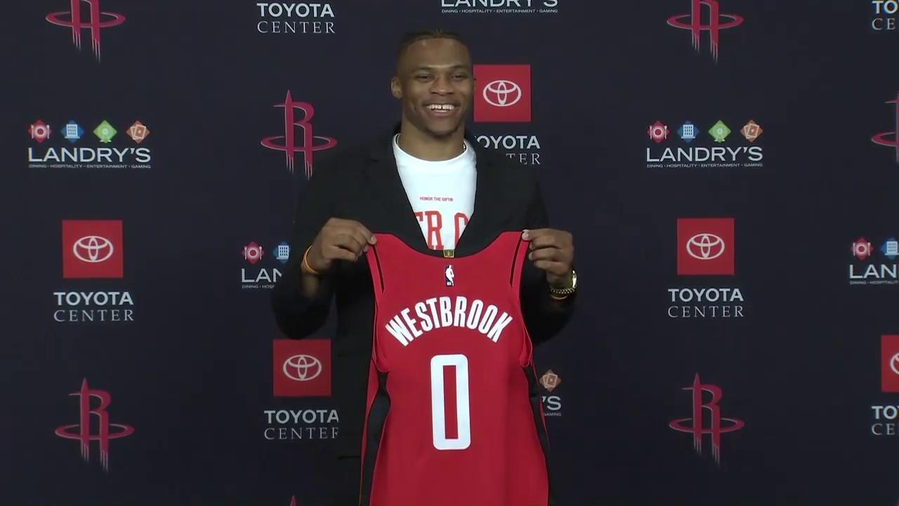 马德兴：有关方面对王洪亮带队0-3巴西不满，却对女足0-8沉默（马德兴：相关方面对王洪亮率队0-3负巴西不满，对女足0-8却缄默不语）