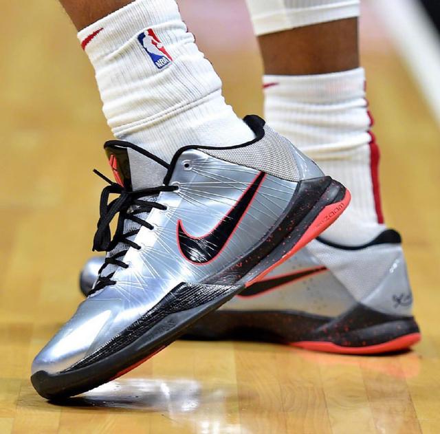 NBA战报：康宁汉姆29分8板10助，活塞129-116击败雄鹿（活塞129-116力克雄鹿，康宁汉姆砍29分8板10助）