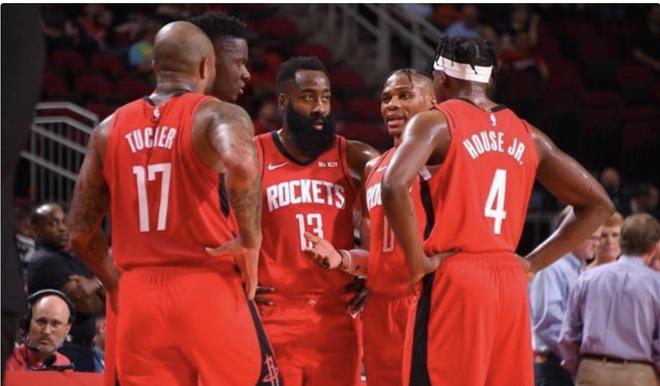 尤文官方：弗拉霍维奇左长收肌肌肉肌腱交界处严重损伤（尤文官宣：弗拉霍维奇左侧内收长肌肌肉-肌腱交界区严重受损）