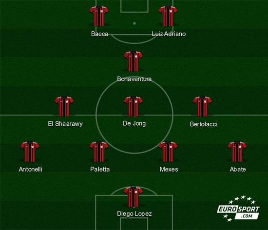 💥愤怒了！梅西离开体育场后，球迷冲场投水瓶+撕毁海报（梅西离场后爆发骚乱：球迷冲入场内投掷水瓶并撕毁海报）