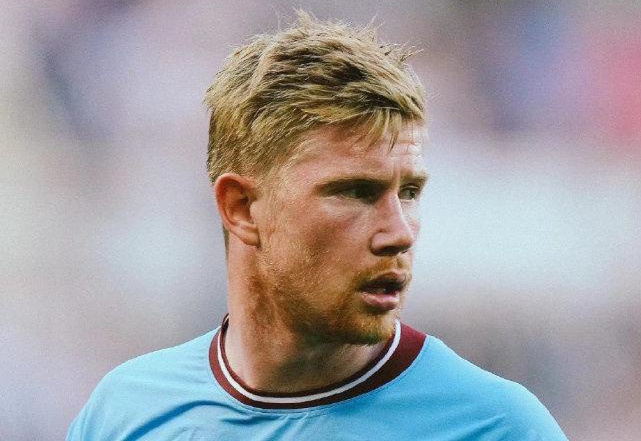 暗示续约还是离队？刘洋晒与瓦科互换球衣照片（续约还是离队？刘洋晒与瓦科交换球衣照引猜测）