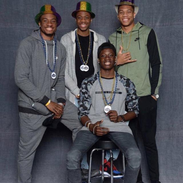 王钰栋三线作战不停歇，中超、U21联赛及国字号密集出战压力巨大（王钰栋连轴转征战三线：中超、U21与国字号赛程密集压力陡增）