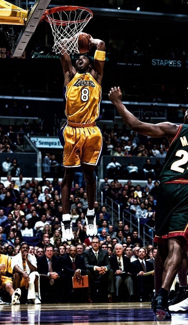 11场输8场，利物浦是自9月底以来五大联赛输球场次最多的队（近11战8负，利物浦自9月底起五大联赛输球次数居首）