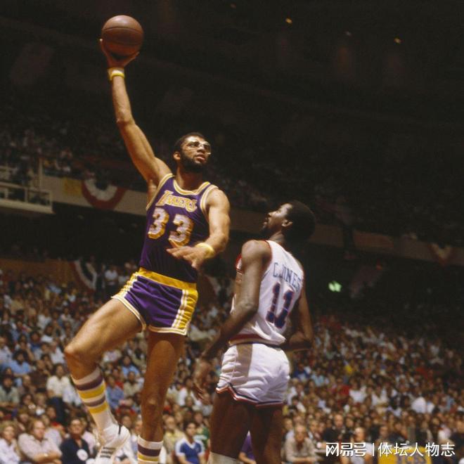 火记谈阿门：他还未达到全明星水准 必须提高0-3英尺外的投篮（火记点评阿门：距离全明星仍有差距，需提升0-3英尺外的投篮表现）