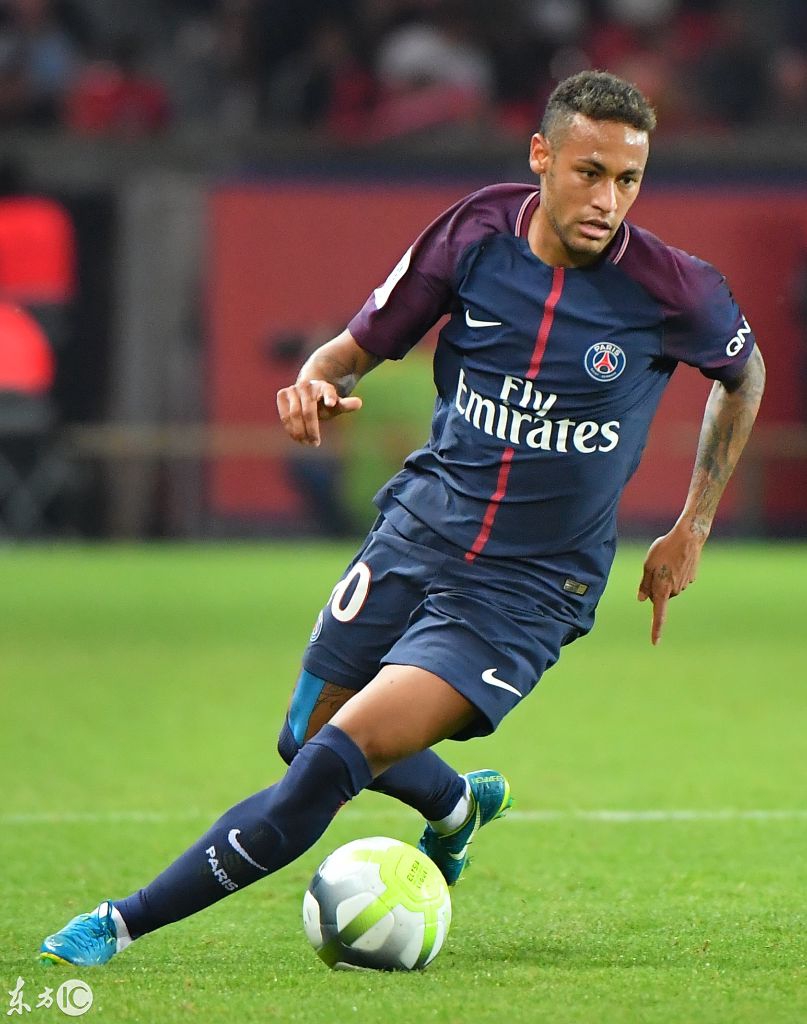 RMC：姆巴佩在上周联赛遭受膝盖撞击，并最终带伤踢完比赛（RMC：姆巴佩上周联赛膝盖受撞，仍带伤打满全场）