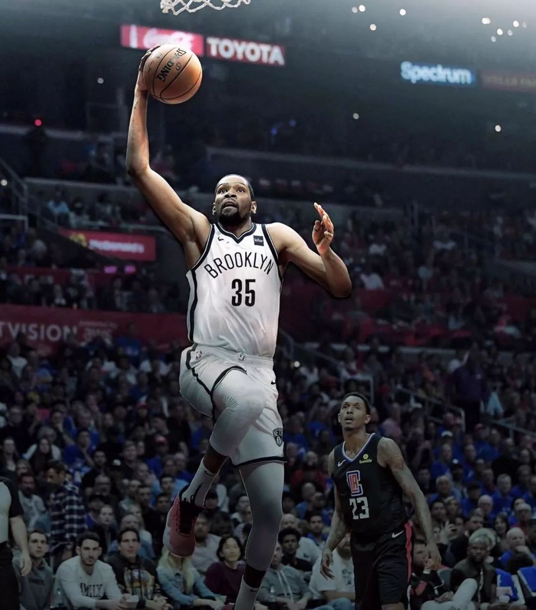 【壁纸】——本周欧冠联赛（本周欧冠联赛壁纸精选）